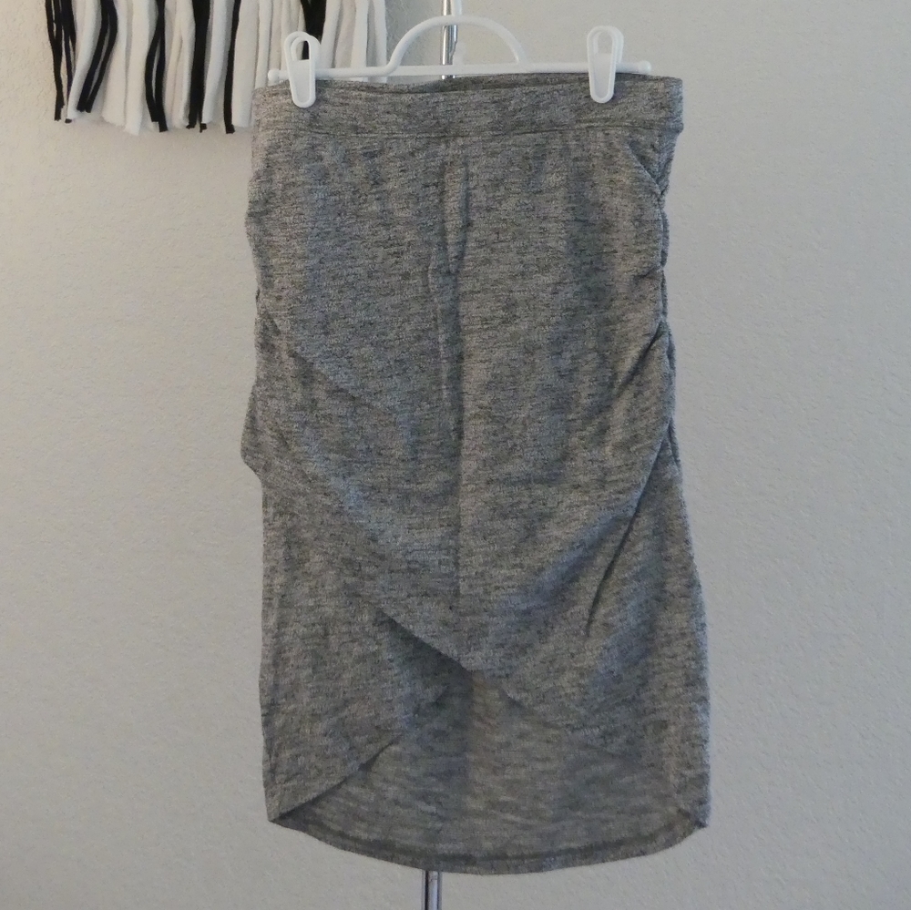 Tight high-low grey midi skirt